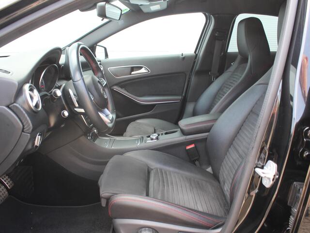 Mercedes-Benz A-KLASSE 180 Sport Edition AUTOMAAT / Trekhaak Afneembaar (1200 KG) / Navigatie + Apple Carplay/Android Auto / Dealer Onderhouden / Achteruitrijcamera / Stoelverwarming /