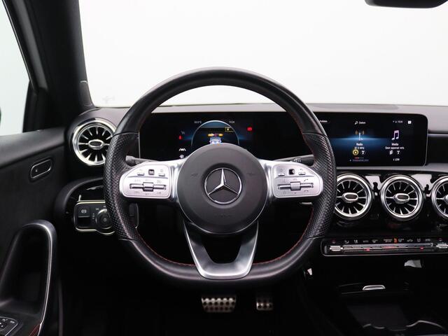 Mercedes-Benz A-KLASSE 200 Business Solution AMG 163PK Aut. Pano-Schuifdak, Full LED, Navi, Keyless, Head-Up Display, 18" LM Velgen