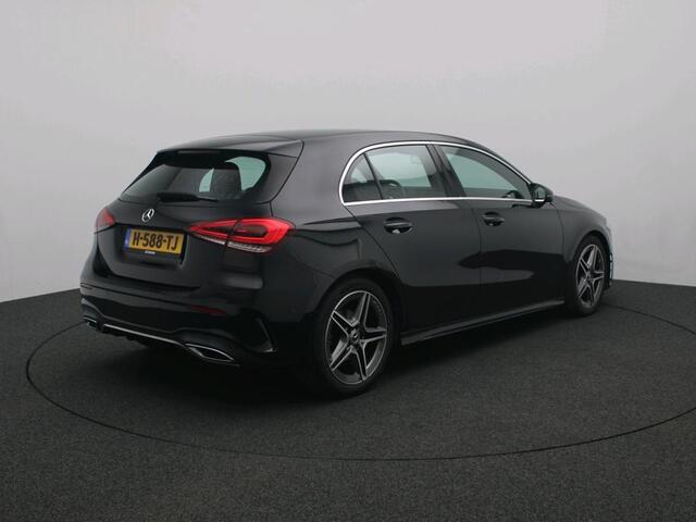 Mercedes-Benz A-KLASSE 160 AMG Sportpakket | Parkeerpakket met Camera | Led Verlichting | Cruise Controle | MBUX Navigatie | Inclusief 24 maanden Mercedes-Benz Certified garantie voor Europa.