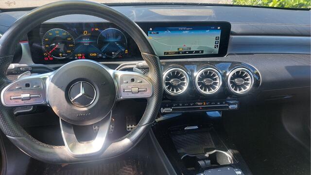 Mercedes-Benz A-KLASSE 250 e Premium Plus CLIMA/NAVI/LED/PANO BJ 2021