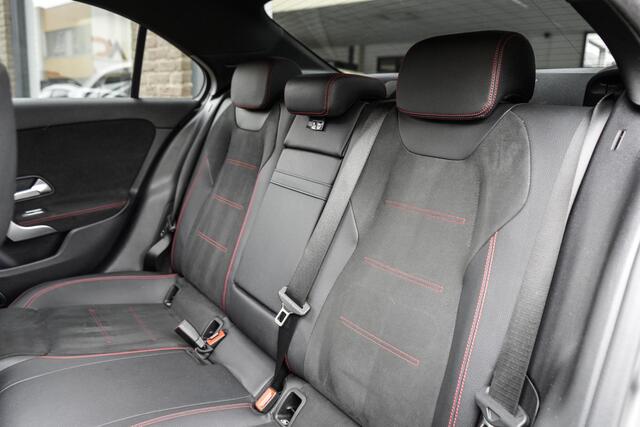 Mercedes-Benz A-KLASSE 250 e AMG Line | BURMESTER | 360° CAMERA | MEMORY | SFEER | 35S