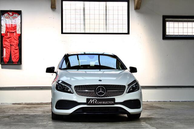 Mercedes-Benz A-KLASSE 180 Sport Edition | White Art | Panoramadak | Apple Carplay | NL auto | Dealer onderhouden |
