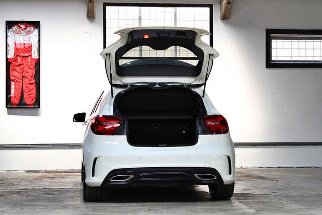 Mercedes-Benz A-KLASSE 180 Sport Edition | White Art | Panoramadak | Apple Carplay | NL auto | Dealer onderhouden |