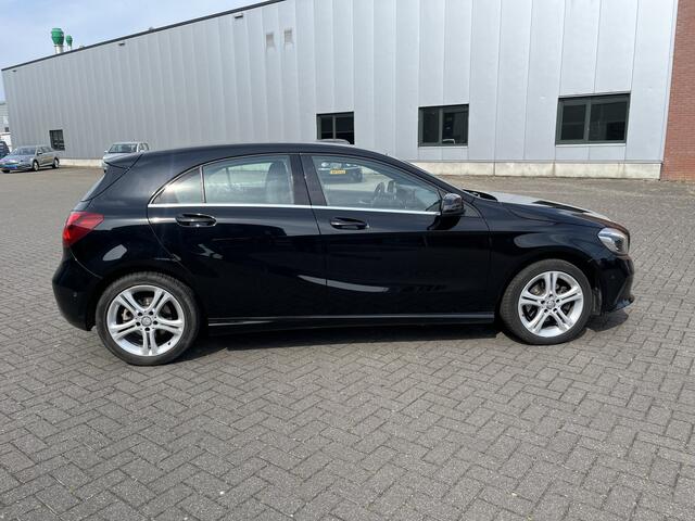 Mercedes-Benz A-KLASSE 160 AMG Night Edition