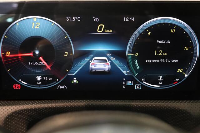 Mercedes-Benz A-KLASSE 180 Business Solution AMG | Camera | Schuif kanteldak | Navigatie | Apple Carplay Android Auto | LED Matrix |