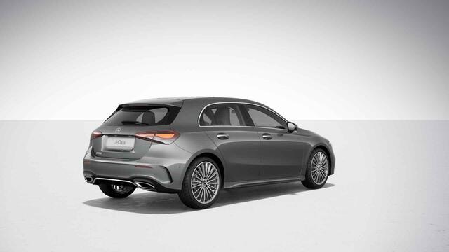 Mercedes-Benz A-KLASSE 180 Star Edition AMG Line LIMITED | Panoramaschuifdak | Head-up display | Multibeam LED | Elektrisch voorstoelen met geheugen