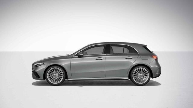 Mercedes-Benz A-KLASSE 180 Star Edition AMG Line LIMITED | Panoramaschuifdak | Head-up display | Multibeam LED | Elektrisch voorstoelen met geheugen