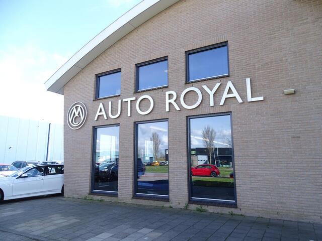 Mercedes-Benz A-KLASSE 180 Business Solution AMG PANORAMADAK|SFEERVERLICHTING|LED PAKKET|ACHTERUIT RIJ CAMERA|NAVIGTAIE| ELECTRISHE STOELEN|STOEL VERWARMING|