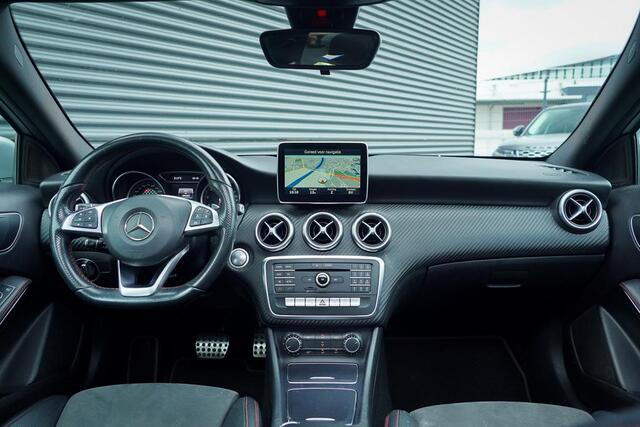 Mercedes-Benz A-KLASSE 180 Ambition / AMG / Pano / Licht&Zicht / Led