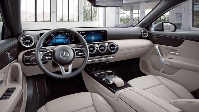 Mercedes-Benz A-KLASSE 180 d Premium Plus | Memory | Stoelventilatie | Multicontourstoelen | Rijassistentiepakket | 360 graden camera | Keyless |