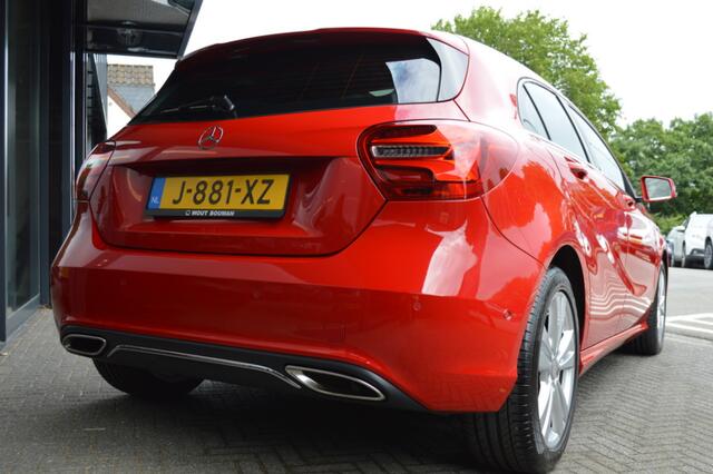 Mercedes-Benz A-KLASSE 160 Ambition Led Panorama Camera Pdc