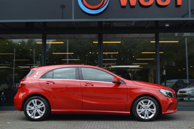 Mercedes-Benz A-KLASSE 160 Ambition Led Panorama Camera Pdc