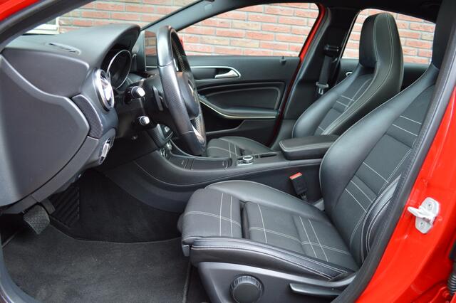 Mercedes-Benz A-KLASSE 160 Ambition Led Panorama Camera Pdc