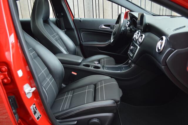 Mercedes-Benz A-KLASSE 160 Ambition Led Panorama Camera Pdc