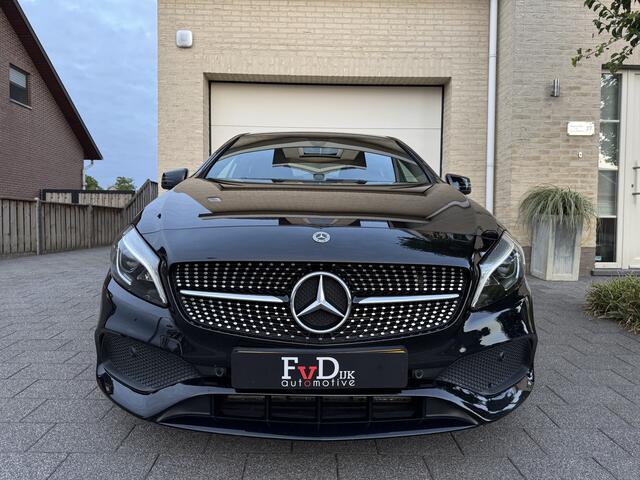 Mercedes-Benz A-KLASSE 180 AMG Aut Panoramadak Nightpakket SportLeder Navi Led Camera Carplay 18" Pdc
