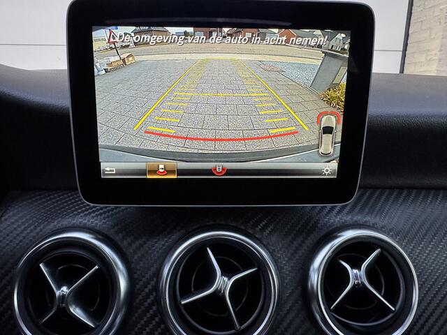 Mercedes-Benz A-KLASSE 180 AMG Aut Panoramadak Nightpakket SportLeder Navi Led Camera Carplay 18" Pdc