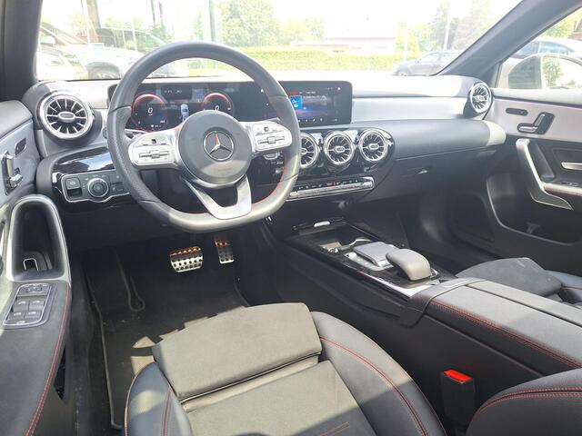Mercedes-Benz A-KLASSE 250 e Business Solution AMG-Line Automaat | Pano | Memory-Pack | Sfeer | Full LED | Trekhaak | occasion