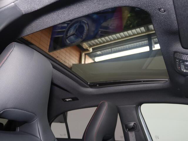 Mercedes-Benz A-KLASSE 180 Business Solution AMG | Panoramaschuifdak | Nightpakket | Achteruitrijcamera