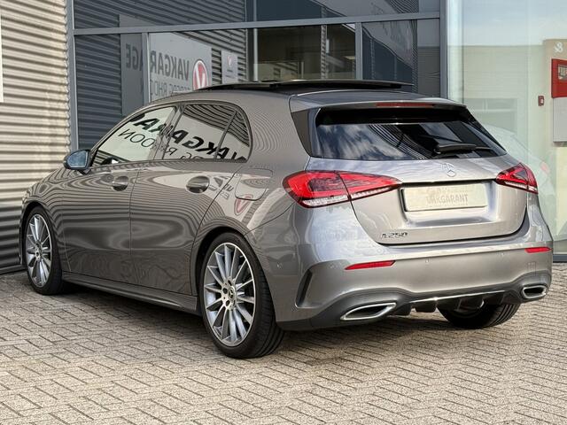 Mercedes-Benz A-KLASSE 250 AMG-NIGHT,PANO,NAV/CAM,BURMESTER
