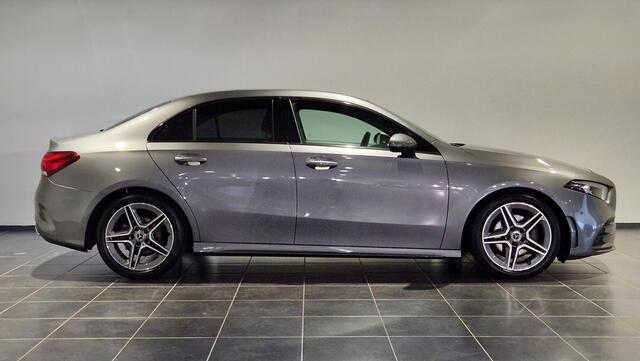 Mercedes-Benz A-KLASSE 180 Business Solution AMG | Panoramadak | Carplay