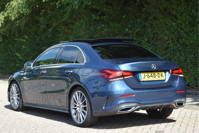 Mercedes-Benz A-KLASSE 220 Premium Plus AMG Line 191 PK | NL-Auto | Zéér vol | Burmester | Keyless | Stoelmassage | Widescreen | Mem.stoelen | Pano.dak | Full LED