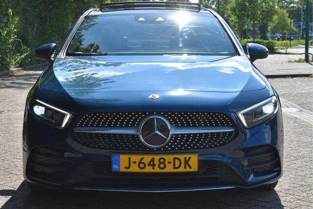Mercedes-Benz A-KLASSE 220 Premium Plus AMG Line 191 PK | NL-Auto | Zéér vol | Burmester | Keyless | Stoelmassage | Widescreen | Mem.stoelen | Pano.dak | Full LED