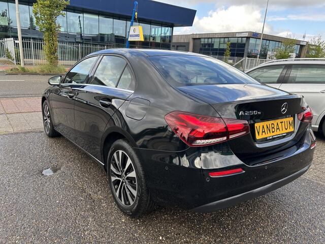 Mercedes-Benz A-KLASSE 250 e Business Line