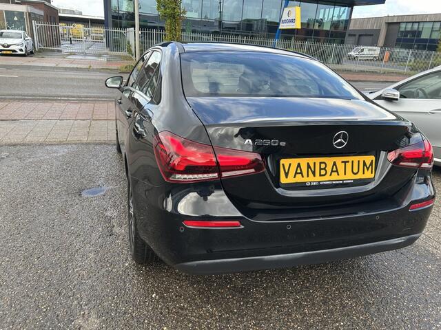 Mercedes-Benz A-KLASSE 250 e Business Line