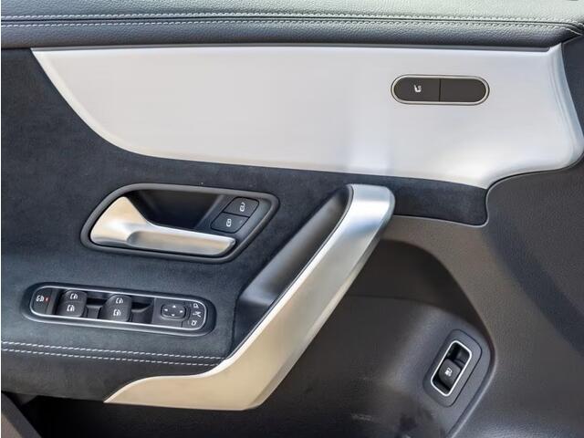 Mercedes-Benz A-KLASSE 250 e AMG ** LED, MBUX+, 19-inch LMV, NIGHT- & SPIEGEL PACK ** 1e EIG - UNFALLFREI - JUNGE STERNE ** ** INFORMEER OOK NAAR ONZE AANTREKKELIJKE FINANCIAL-LEASE TARIEVEN **