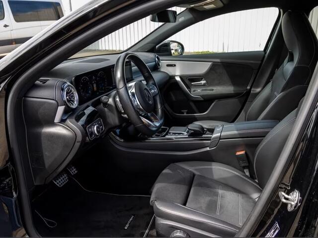 Mercedes-Benz A-KLASSE 250 e AMG ** LED, MBUX+, 19-inch LMV, ADAPT. CRUISE, SPIEGEL PACK ** UNFALLFREI - JUNGE STERNE ** ** INFORMEER OOK NAAR ONZE AANTREKKELIJKE FINANCIAL-LEASE TARIEVEN **