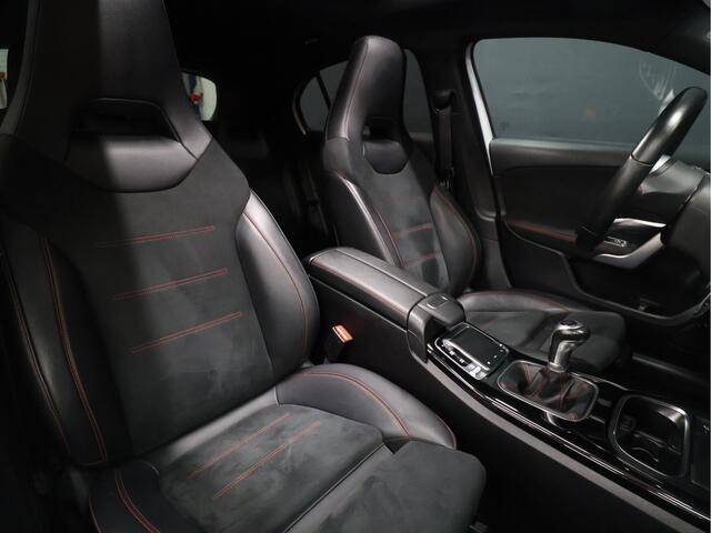 Mercedes-Benz A-KLASSE 160 AMG Sport [SCHUIFKANTELDAK, CAMERA, PDC V+A, APPLE CARPLAY, ANDROID AUTO, CRUISE CONTROL, NAVIGATIE, AIRCONDITIONING, AMG PAKKET, NIEUWSTAAT]