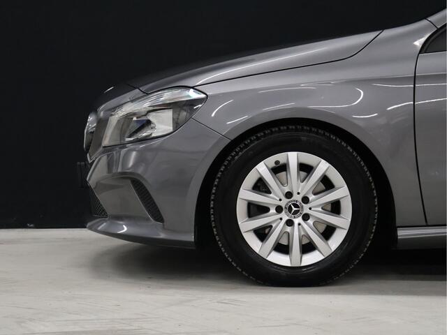 Mercedes-Benz A-KLASSE 180 Business Solution [CAMERA, PDC ACHTER, CRUISE CONTROL, BLUETOOTH, AMG STOELEN, NAVIGATIE, AIRCONDITIONING, LED, NIEUWSTAAT]
