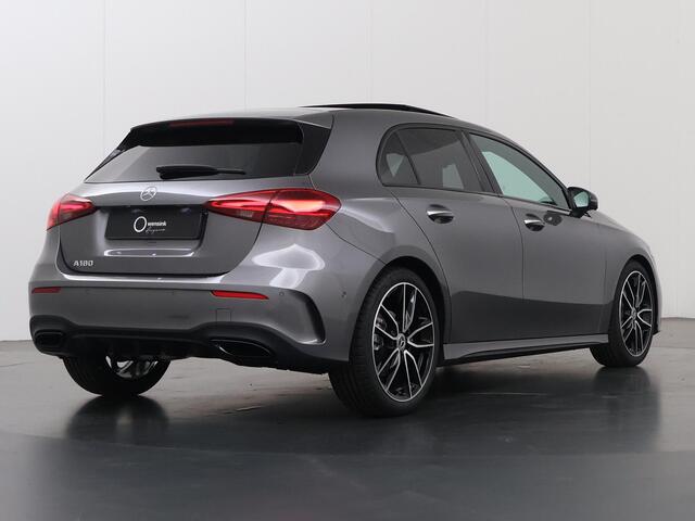 Mercedes-Benz A-KLASSE 180 Business Solution AMG | Panoramaschuifdak | AMG Line Plus | Night | Head-up display | Dodehoekassisten