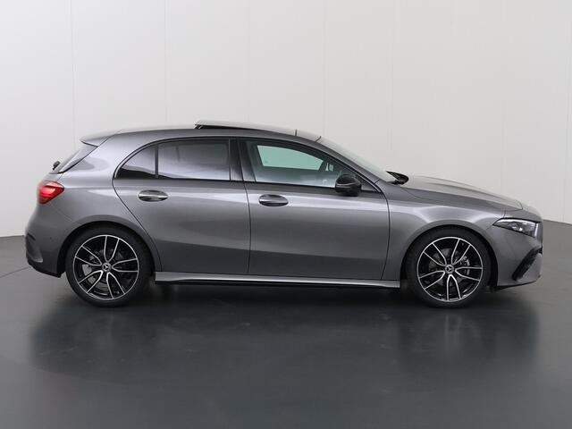 Mercedes-Benz A-KLASSE 180 Business Solution AMG | Panoramaschuifdak | AMG Line Plus | Night | Head-up display | Dodehoekassisten