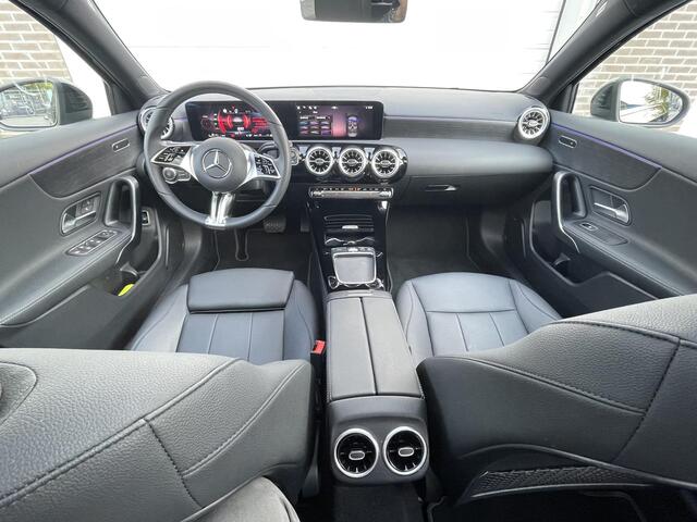Mercedes-Benz A-KLASSE Limousine 180 Luxury | Panoramadak | Nightpakket |