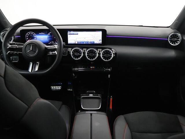 Mercedes-Benz A-KLASSE 250e Star Edition AMG NIGHT | Apple Carplay/Android Auto | MultiBEAM LED | Keyless Entry | Sfeerverlichting | Dodehoekassistent | Camera |
