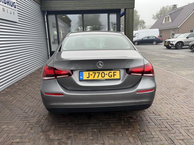 Mercedes-Benz A-KLASSE 200 Business Solution