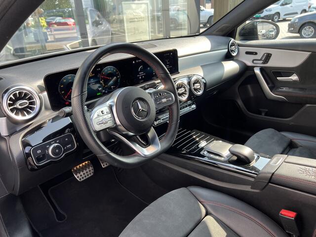 Mercedes-Benz A-KLASSE 250 e Business Solution AMG Limited panoramadak night pakket