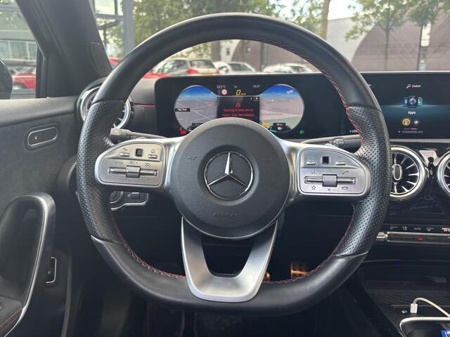 Mercedes-Benz A-KLASSE 250 e Business Solution AMG Limited PHEV PLUG-IN HYBRIDE| PANORAMA DAK | AMBILIGHT | STOELVERWARMING | CAMERA | BLACK OPTIC PAKKET | WIDESCREEN DISPLAY | APPLE CARPLAY | RIJKLAAR MET 12 MND BOVAG GARANTIE |