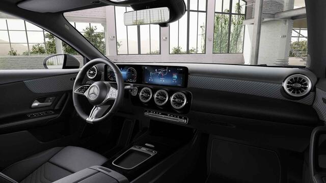 Mercedes-Benz A-KLASSE 250e Star Edition Luxury Line | Panoramaschuifdak | Stoelverwarming | Achteruitrijcamera |