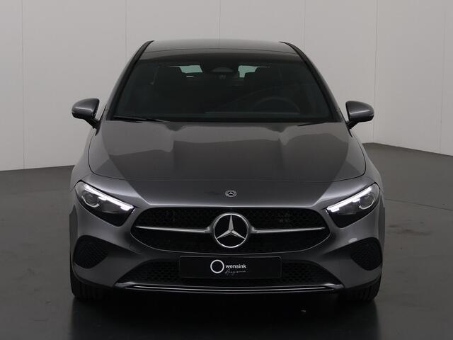 Mercedes-Benz A-KLASSE 250e Star Edition Luxury Line | Panoramaschuifdak | Trekhaak | Achteruitrijcamera