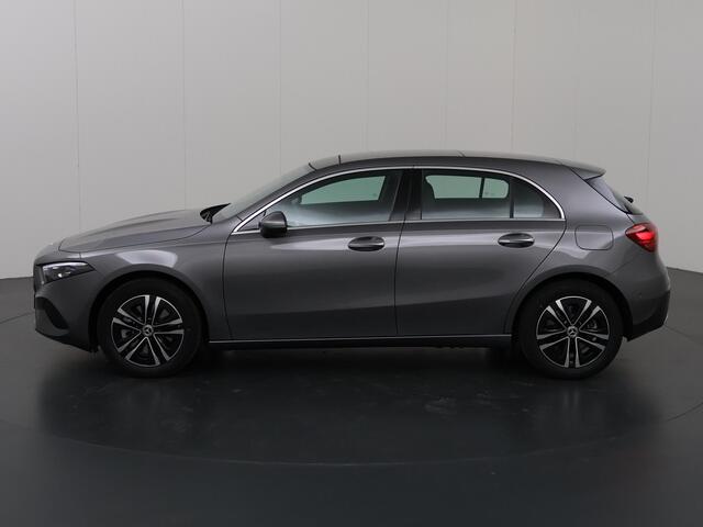 Mercedes-Benz A-KLASSE 250e Star Edition Luxury Line | Panoramaschuifdak | Trekhaak | Achteruitrijcamera