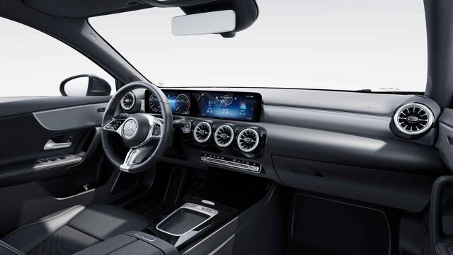 Mercedes-Benz A-KLASSE 180 Star Edition Luxury Line | Night | Achteruitrijcamera | LED-koplampen | Dodehoekassistent