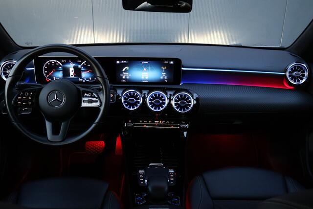Mercedes-Benz A-KLASSE 180 Business Solution Automaat | Stoelverwarming | Camera | Sportstoelen | Carplay / Android Auto | NL Auto!