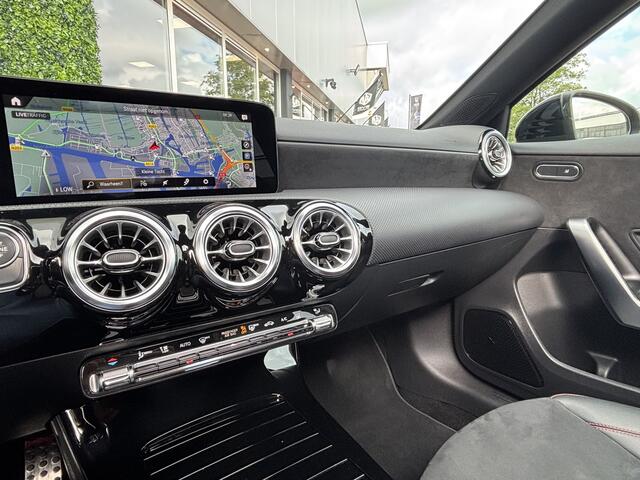 Mercedes-Benz A-KLASSE 250 e Premium AMG | Night | Pano | Camera | 19" LMV | BTW
