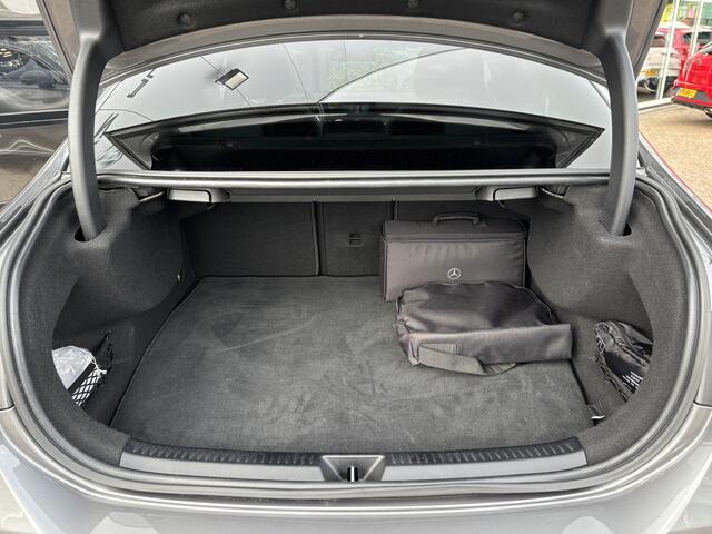 Mercedes-Benz A-KLASSE 250 e Premium AMG | Night | Pano | Camera | 19" LMV | BTW