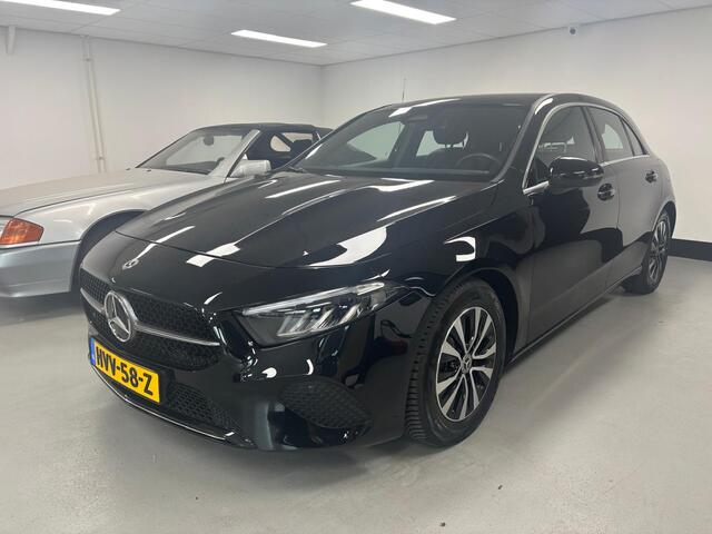 Mercedes-Benz A-KLASSE 180 Business Line Led Camera Parctronic