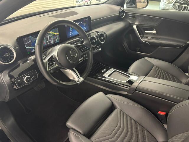 Mercedes-Benz A-KLASSE 180 Business Line Led Camera Parctronic