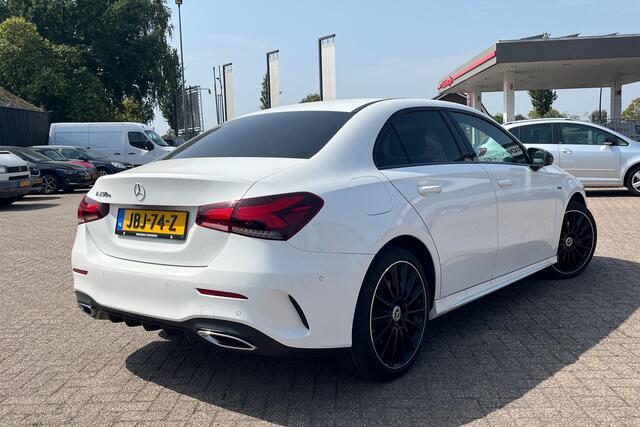 Mercedes-Benz A-KLASSE 250 e | Pano | Ambient | Widescreen