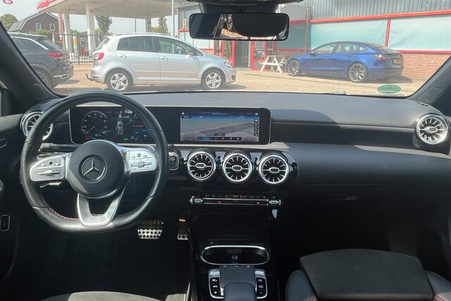 Mercedes-Benz A-KLASSE 250 e | Pano | Ambient | Widescreen